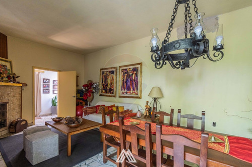 Imagen 2 de 17 de Venta De Casa En Aires Puros De 3 Dormitorios Y Un Baño. 2 Patios, Parrillero