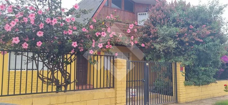 Casa En Venta De 4 Dorm. En Viña Del Mar