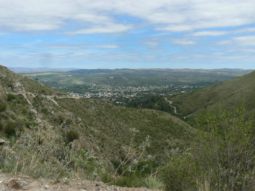 La Falda Lote Con Hermosas Vistas, Escritura Y Servicios.