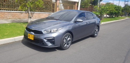 Kia Cerato Vivro 1600cc Mt A.a Abs F.e Mod 2020 - Km 7000