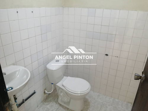 Venta Locales Cc El Varillal Sabaneta Maracaibo Api 6396