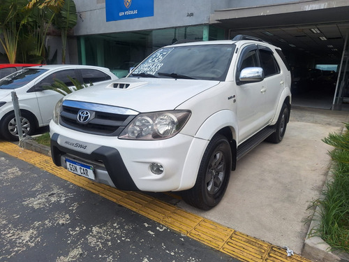 Toyota Hilux SW4 3.0 Srv 7l 4x4 Aut. 5p