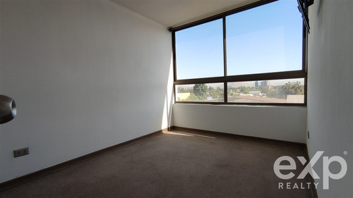 Departamento En Venta De 2 Dorm. En Estación Central