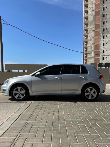 Imagen 7 de 11 de Volkswagen Golf 2018 1.6 Trendline