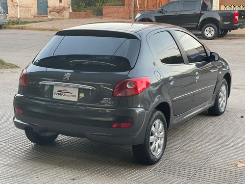Peugeot 207 1.9 Sedan Xs 2011