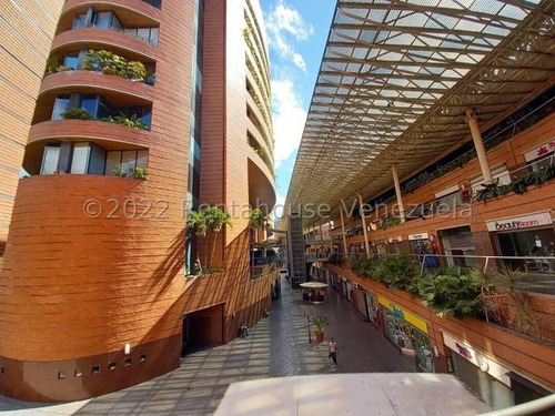 Carla Gonzalez Local Comercial En Venta En La Urbanizacion La Castellana Mls #23-28183 Centro Comercial San Ignacio