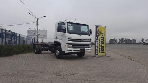 Imagem 9 de 12 de Volkswagem 11180 Prime 2022