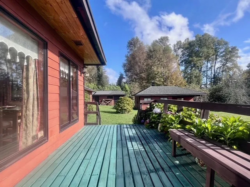 Dos Parcelas De 5.000 M2, 3 Casas, En Puerto Pucón