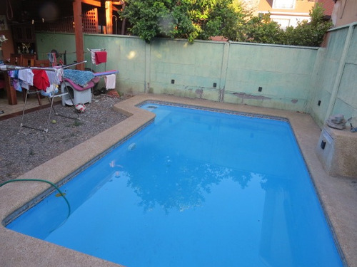Gran Casa Con 6 Dormitorios En Condominio