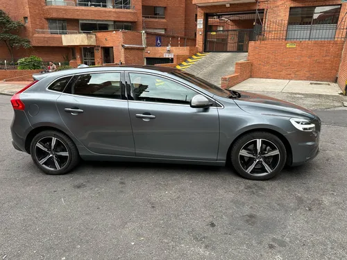 Volvo V40 2.0 T4 Drive-e R-design