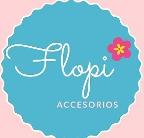 Flopi Accesorios: 12 Dijes Virgencita Porfis Souvenirs $200