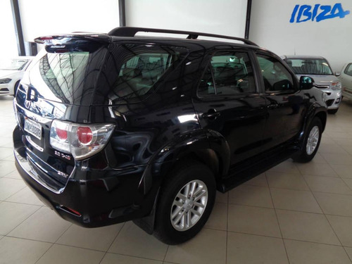 Toyota Hilux Sw4 3.o Srv 4x4 Aut.