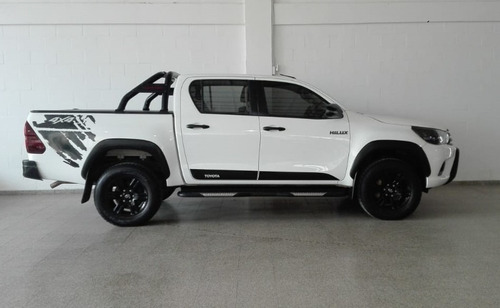 Imagen 9 de 13 de Toyota 2017 Hilux L/16 2.8 Dc 4x4 Tdi Lim At6