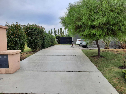 Imagen 3 de 11 de Casa En Venta De 3 Dormitorios En Heredades Siete Soles