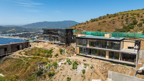 Casa Nororiente En Punta Pite: Amaneceres Y Vis...