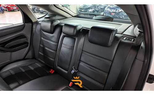 Ford Focus 2.0 GLX 16V FLEX 4P AUTOMÁTICO