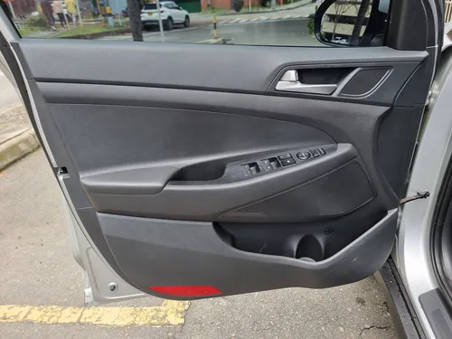 Hyundai Tucson 2.0 Advance 4X2 At