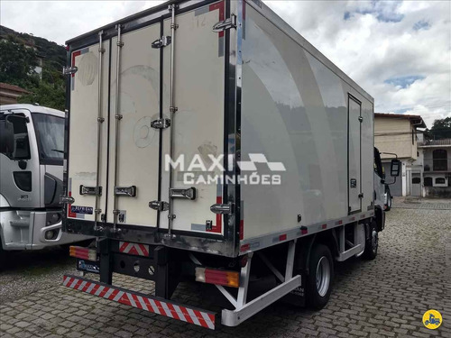 Mercedes Benz Accelo 1016 Baú Refrigerado