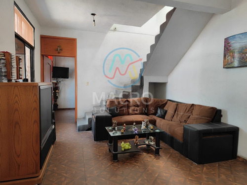 Casa En Venta En Col. Puxtla Con Amplio Jardín Y 7 Habitaciones