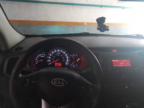 Imagem 2 de 11 de Kia Sportage 2011 2.0 Lx 4x2 Aut. 5p