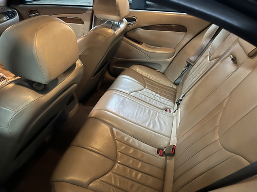Jaguar S-Type 3.0 4p