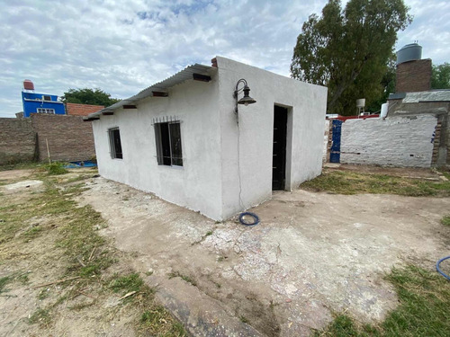Casa 2 Dormitorios Y Baño,con Entrega Y Financiación