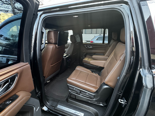 Chevrolet Suburban 6.2 High Country 4X4 At