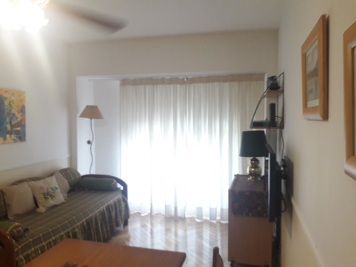 Departamento 2 Amb Temporal Dueño. A Mts De Av Córdoba Y Gal Pacífico.