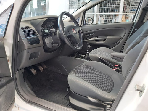 Fiat Punto Essence 1.6 2011