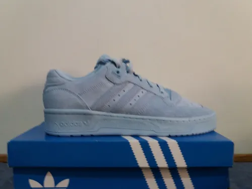 Tenis adidas Rivalry Low Color Azul Claro