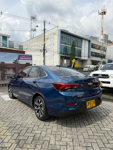 Chevrolet Onix 1.0T Premier Sedan At