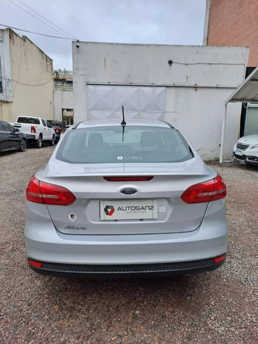 Ford Focus III 1.6 Sedan S
