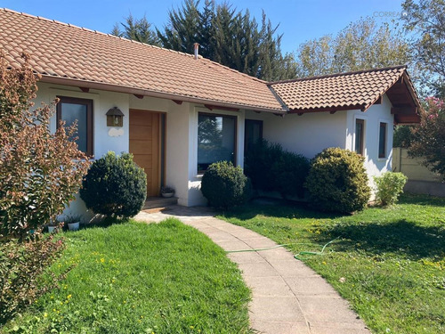 Casa En Venta Adobes De Nogales, Machalí
