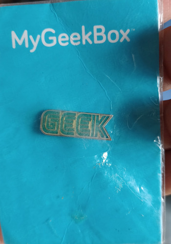My Geekbox Broche Geek Tipografía Tipo Sega Boton Pin Origi