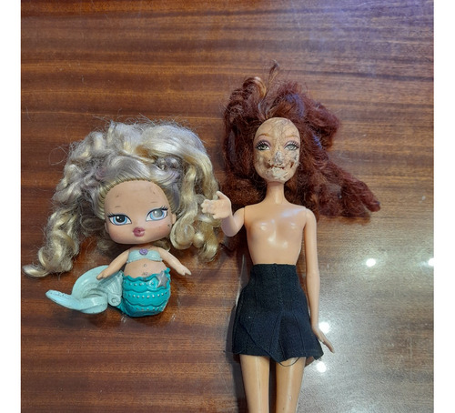 Lote De Muñeca Sirena Y Barbie Con Detalle