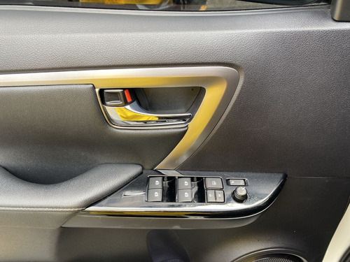 Toyota Fortuner 2.4 Srv Diesel 4x2 2022