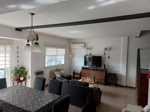 Imagen 3 de 30 de Hermoso Dpto En Duplex Como Nuevo, 4 Ambientes Con Cochera