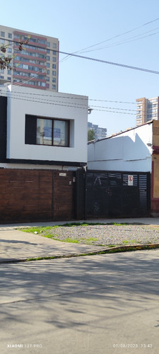 Casa - Dos Pisos En Amplio Terreno Lazo - Comun San Miguel