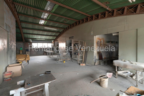 Atención Inversionistas, En La Yaguara Se Vende Excelente Edificio Tipo Galpón Industrial -af