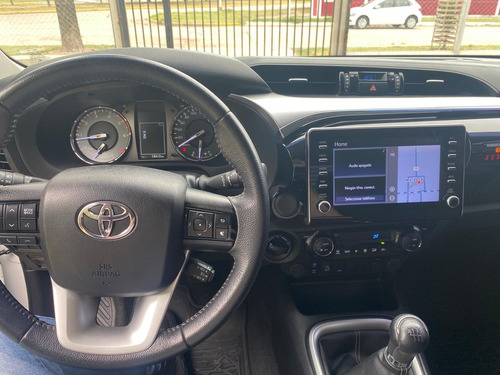 Toyota Hilux 2.8 Cd Srv 177cv 4x4