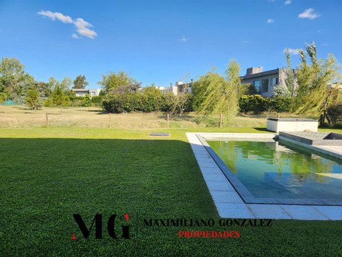 Casa En Venta Y Alquiler, 5 Ambientes. Terralagos, Canning