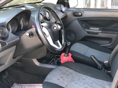 Imagem 5 de 7 de Ford Fiesta 1.0 Mpi Hatch 8v 2011
