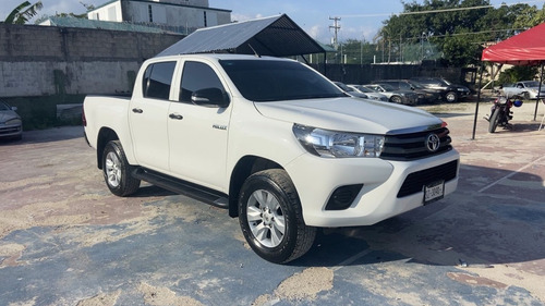 Imagen 1 de 14 de Toyota Hilux Sr 2017