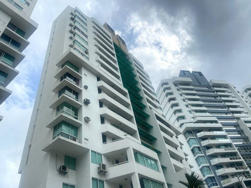 Imagen 1 de 14 de Venta De Apartamento De 77 M2 En Ph Elmare 4000 21-10886