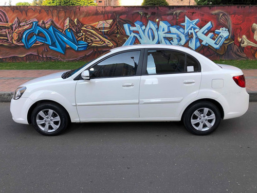 Kia Rio 2010 1.4 4 P