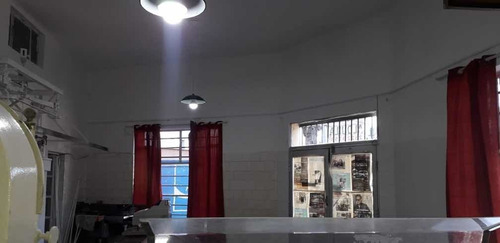 Se Alquila Excelente Local En El Centro De Melilla 099176877