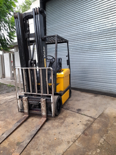 Imagen 2 de 9 de Autoelevador Yale Electrico 2500kg T. Triple C Desplazador