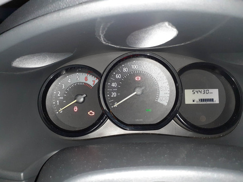 Renault Logan Authentique 1.0 16v (flex) 2017