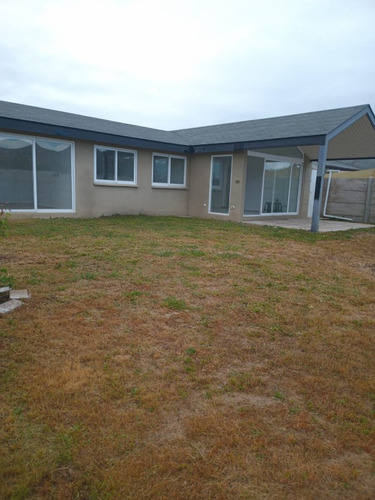 Arriendo Espléndida Casa En Condominio 3d/2b/3e, Limache.