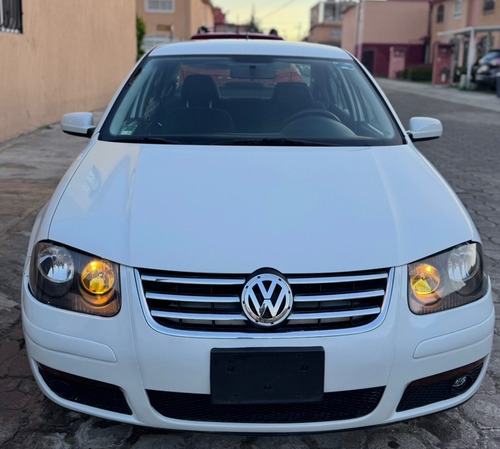 Volkswagen Jetta 2.0 L4 Mt